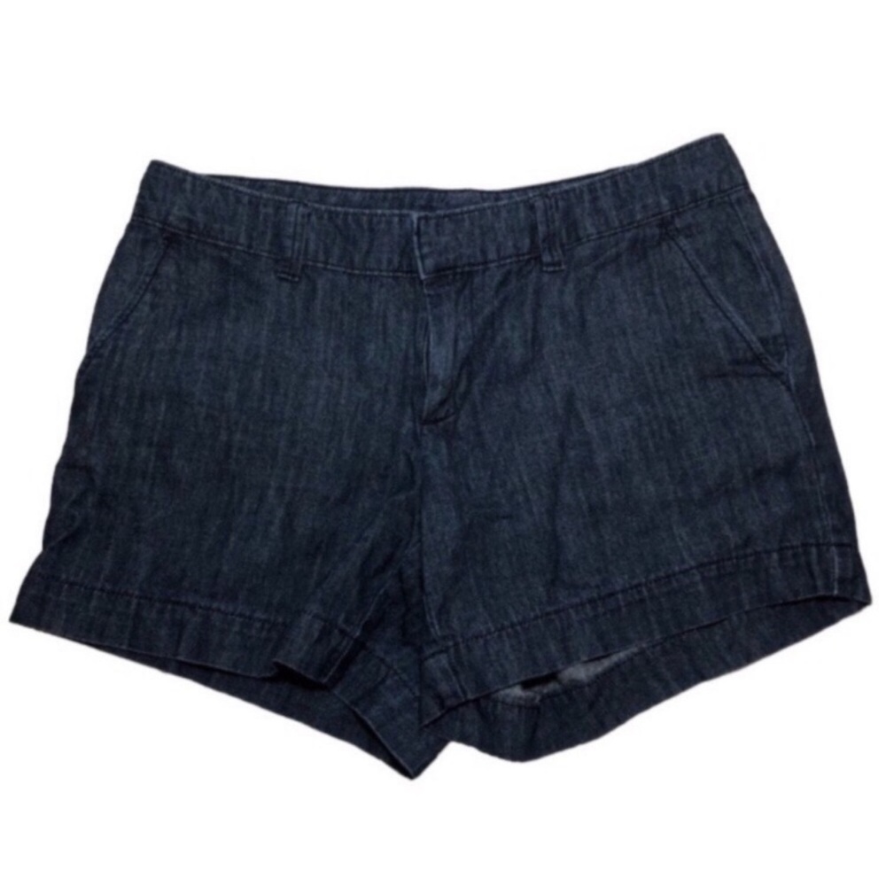 GAP “Hadley” Women’s size 6 Denim Shorts With Pockets Excellent Condition